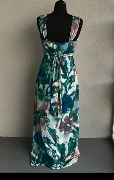 ⭐Roulette maxi dress⭐ - Picture 2 of 5